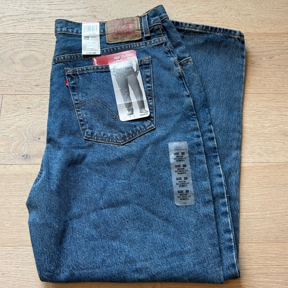 Levis 550 Classic Relaxed Tapered Leg Jeans Womens 20M Plus Blue Denim NWT
